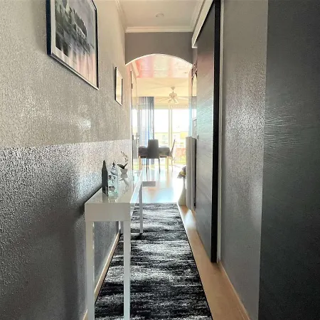 Apartment 2 Pieces Climatise Avec Balcons, Proche Et Commerces, - Fr-1-229c-83 Port-la-Nouvelle